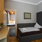 Ayky Gæstehus 3*