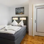 Ayky Gæstehus 3*